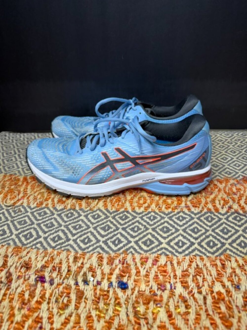 Asics GT-2000 Woman's Size 11 - Picture 4 of 12